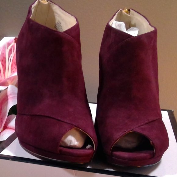 Nine West Dark Red Suede Peep Toe Heels - Picture 2 of 6